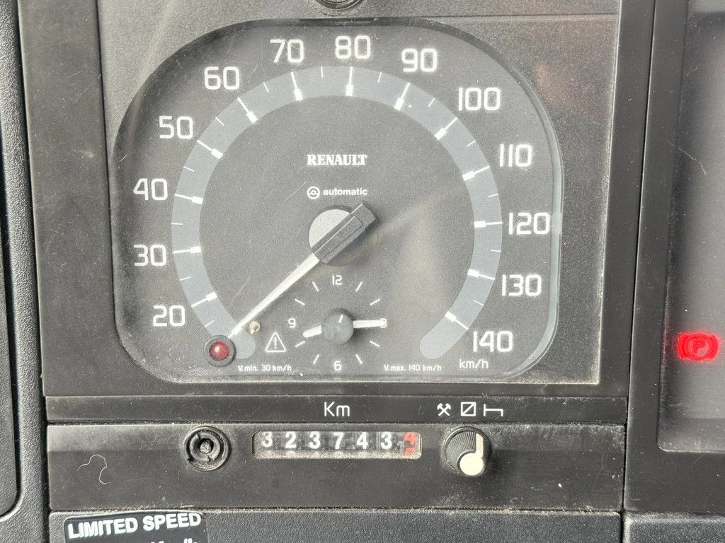 Renault MIDLUM 210-08/B zes cilinder