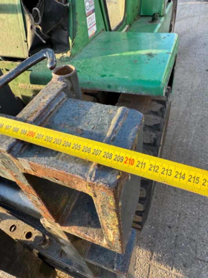 Clark C500Y155PD **6800KG-4CYLINDER**