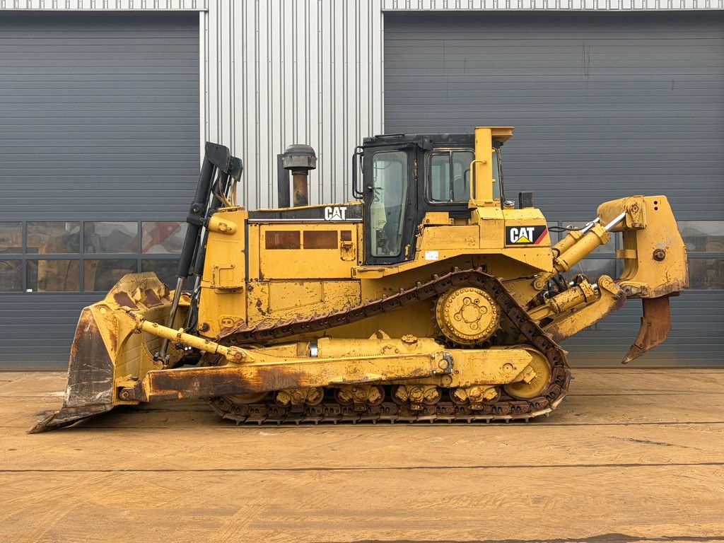 Caterpillar D8R