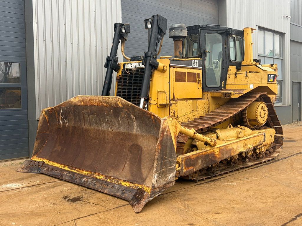Caterpillar D8R