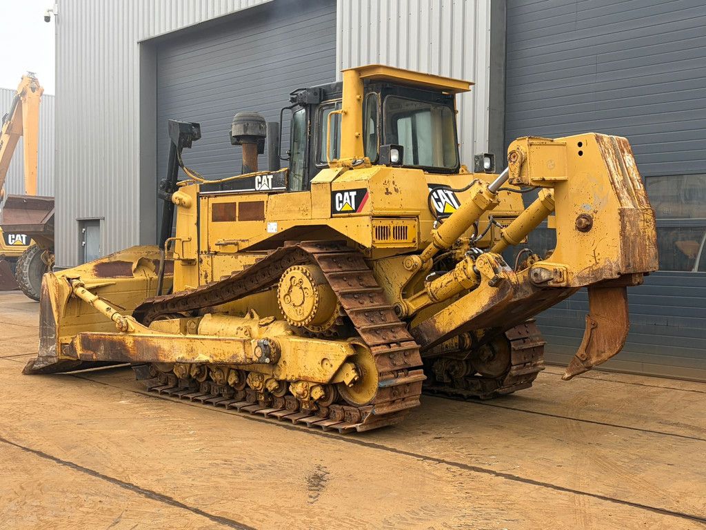 Caterpillar D8R
