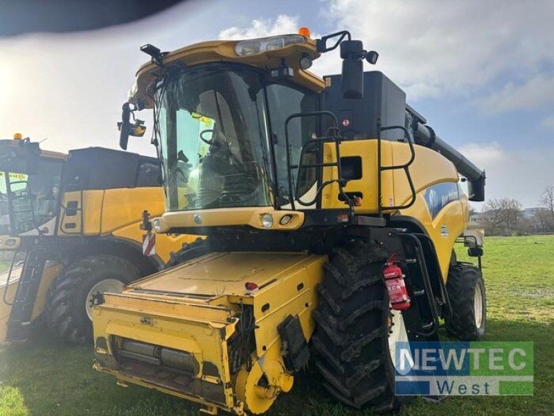 New Holland CR 980