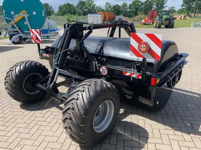 Voratek Wiesenwalze 275 cm mit Fahrgestell ohne Bremse