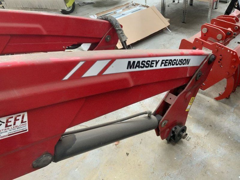 Massey Ferguson 966
