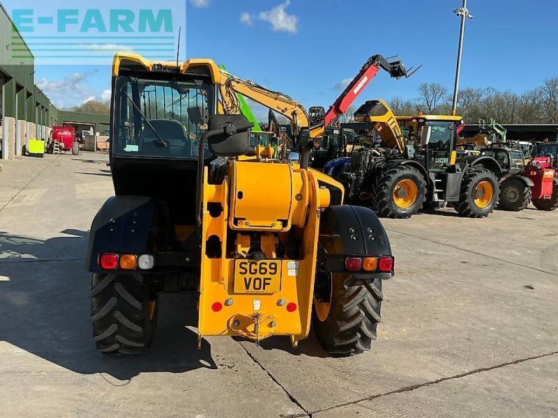 JCB 535-125 hi viz tele (st26189)