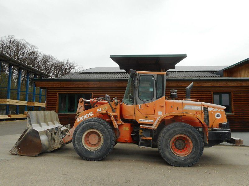 Doosan DL200 ( 11,6T ) mit VOLVO SW