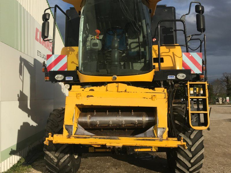 New Holland CX 5090 ETROITE HILLSIDE