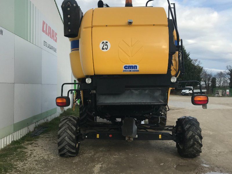 New Holland CX 5090 ETROITE HILLSIDE