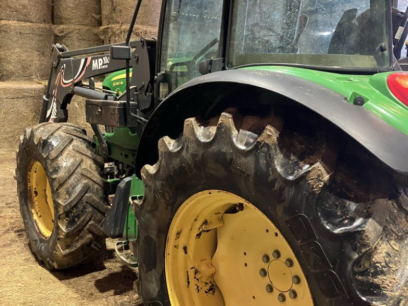John Deere 5090 M