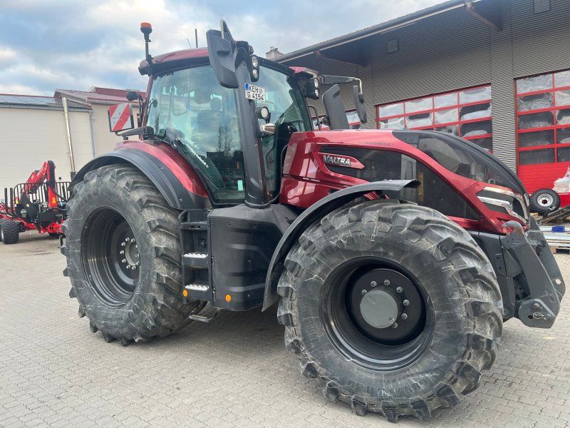 Valtra Q 305 mit T Ausstattung