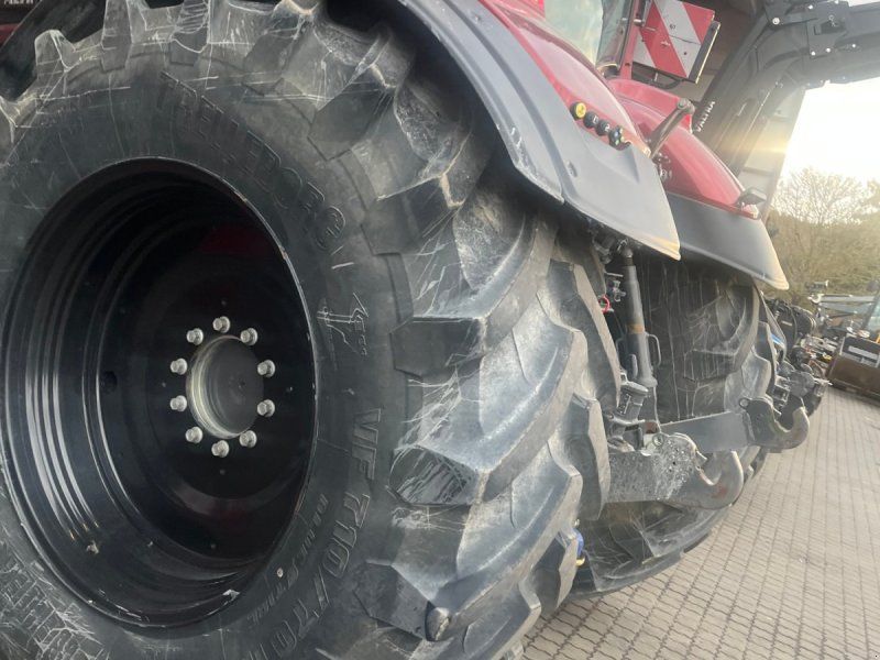 Valtra Q 305 mit T Ausstattung