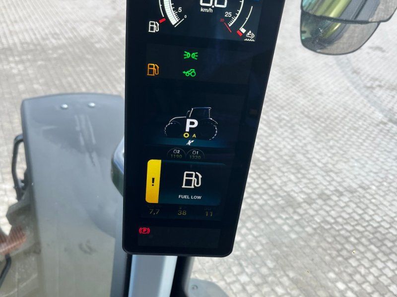 Valtra Q 265 mit Forstkabine und Rüfa