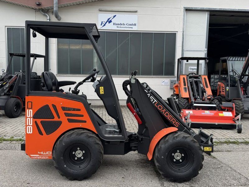 Cast Group 825D Hoflader Teleskoplader Knicklader