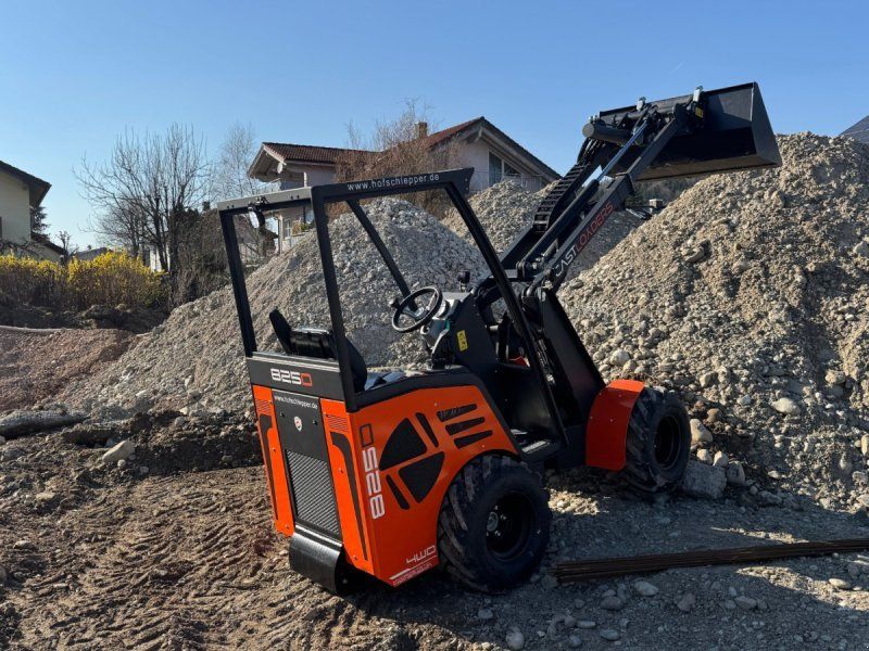 Cast Group 825D Hoflader Teleskoplader Knicklader