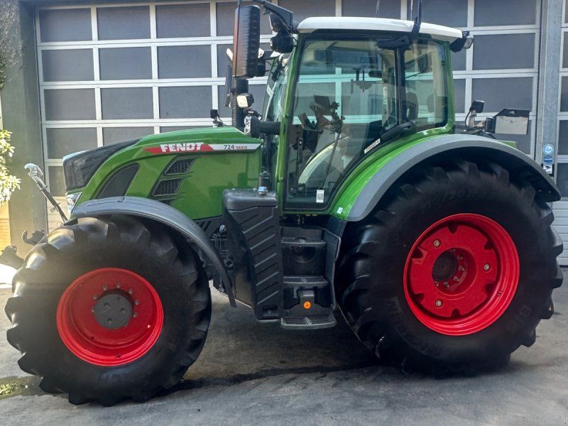 Fendt 724 Vario Gen6 Profi Plus