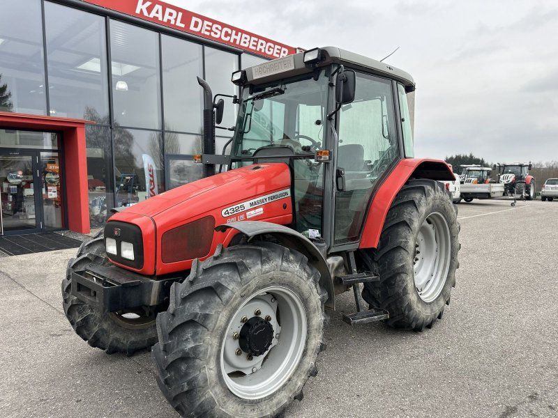 Massey Ferguson 4325-4 LP