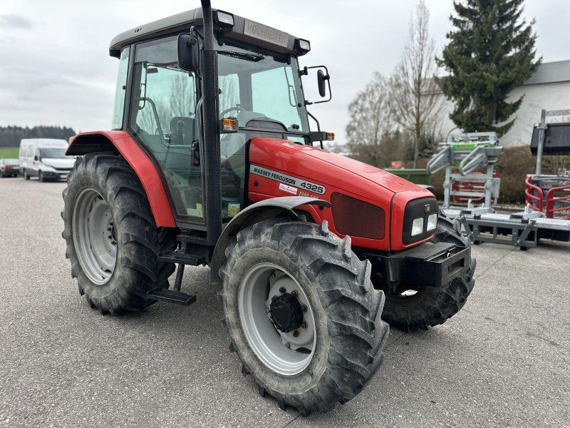 Massey Ferguson 4325-4 LP