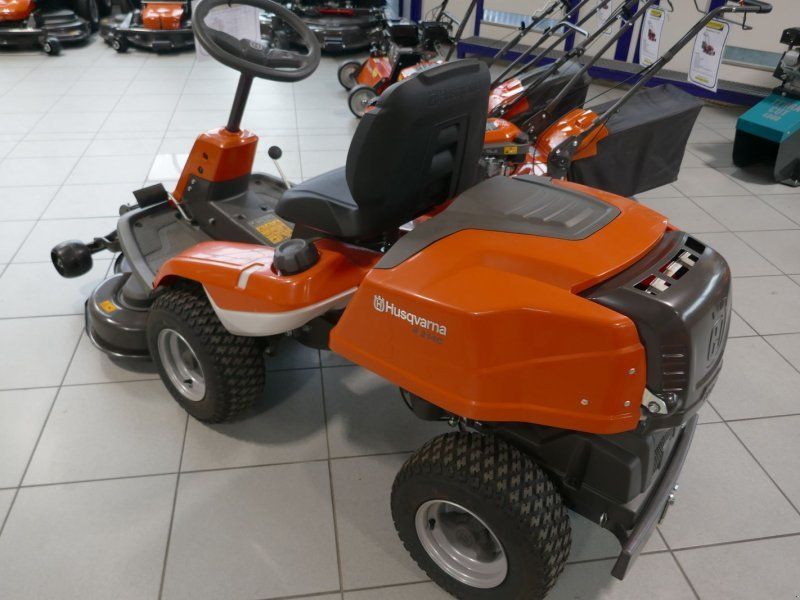 Husqvarna R 214 C