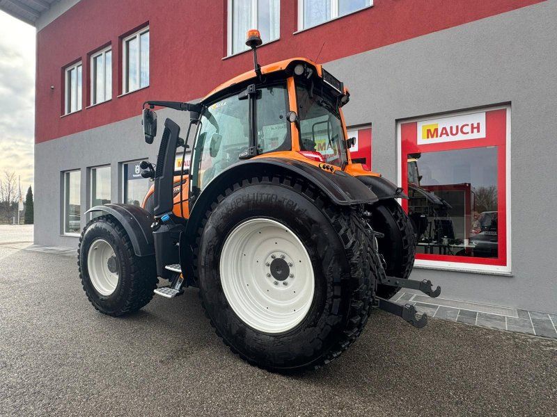 Valtra N175