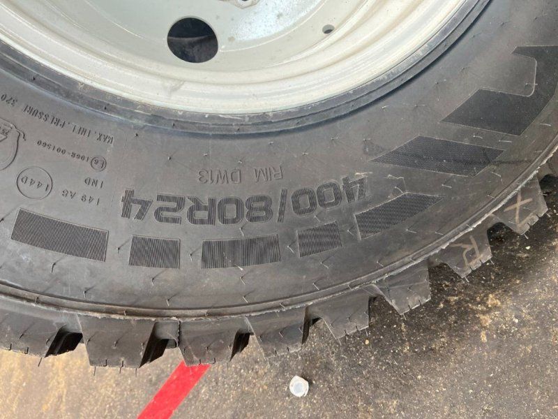 Nokian Kompletträder 400/80R24  480/80R34