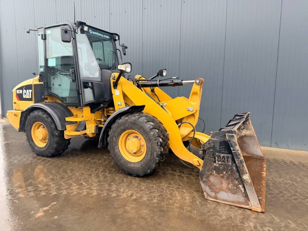 CAT 907M