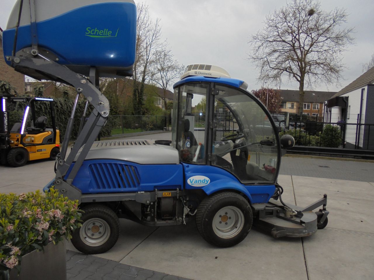 Vandy 2100 cirkelmaaier met opvang,hooglosser