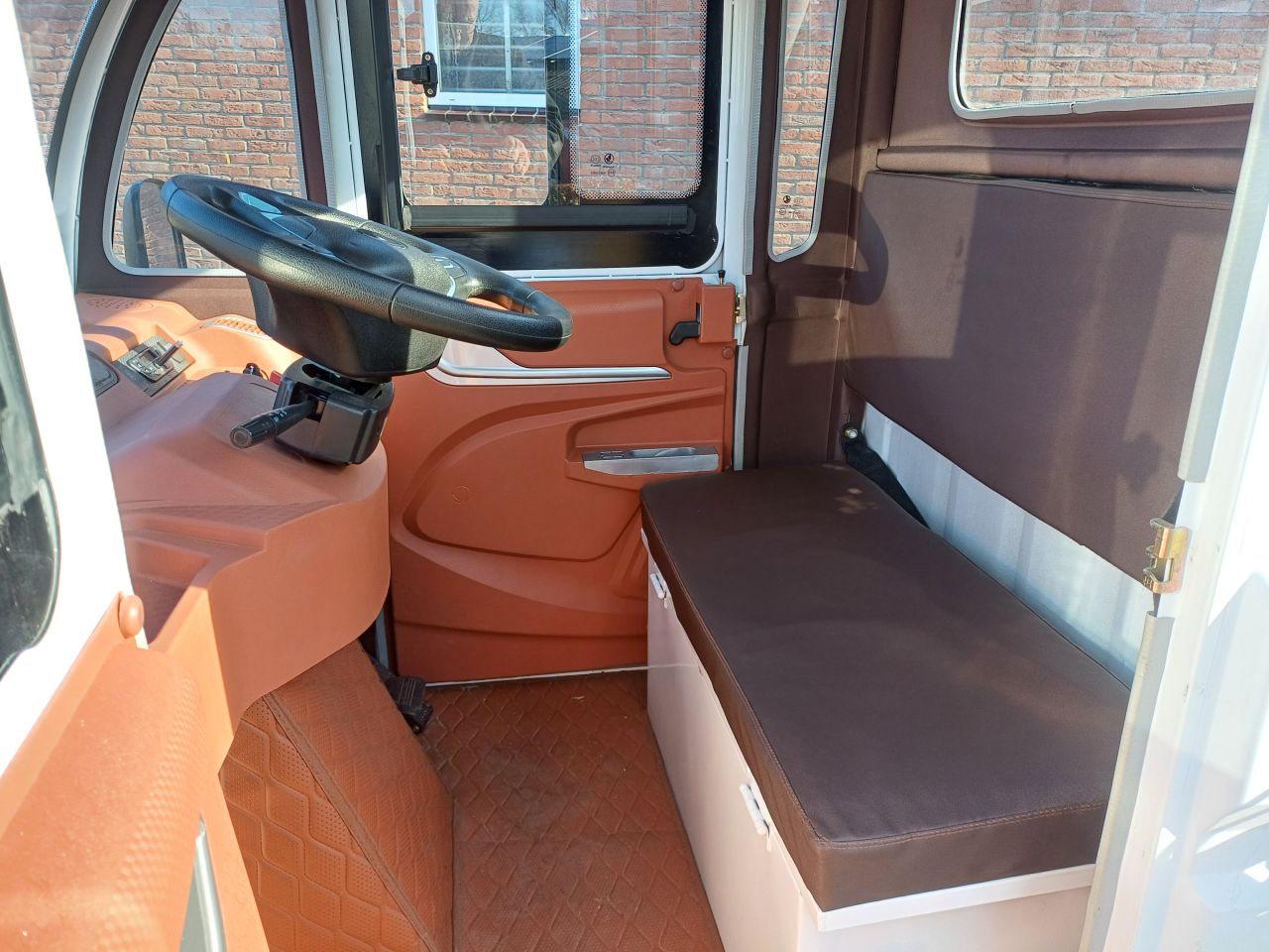 Kuba T-09 E-Kamyonet mmbs brommobiel