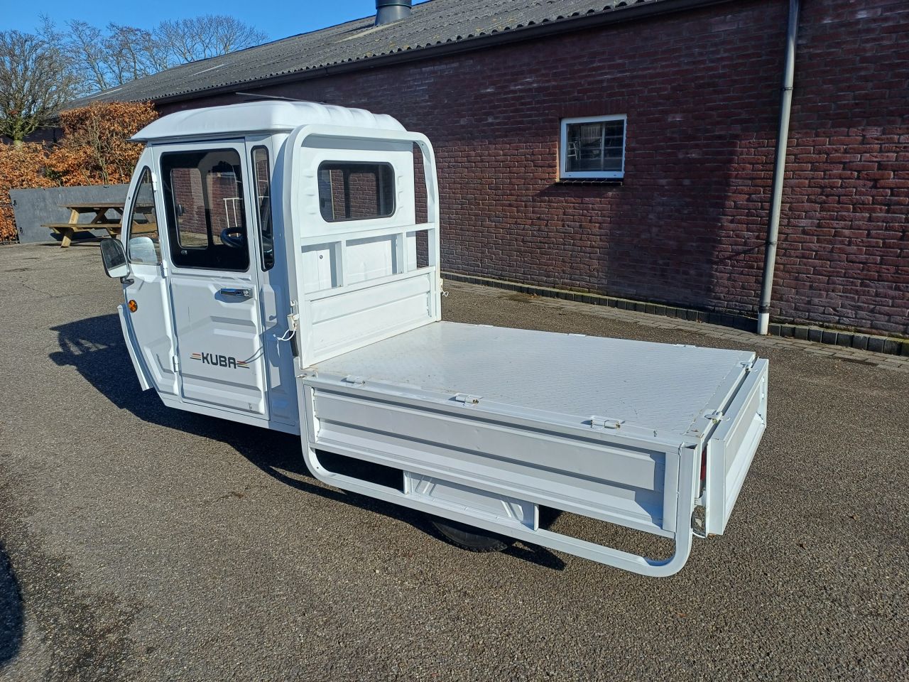 Kuba T-09 E-Kamyonet mmbs brommobiel