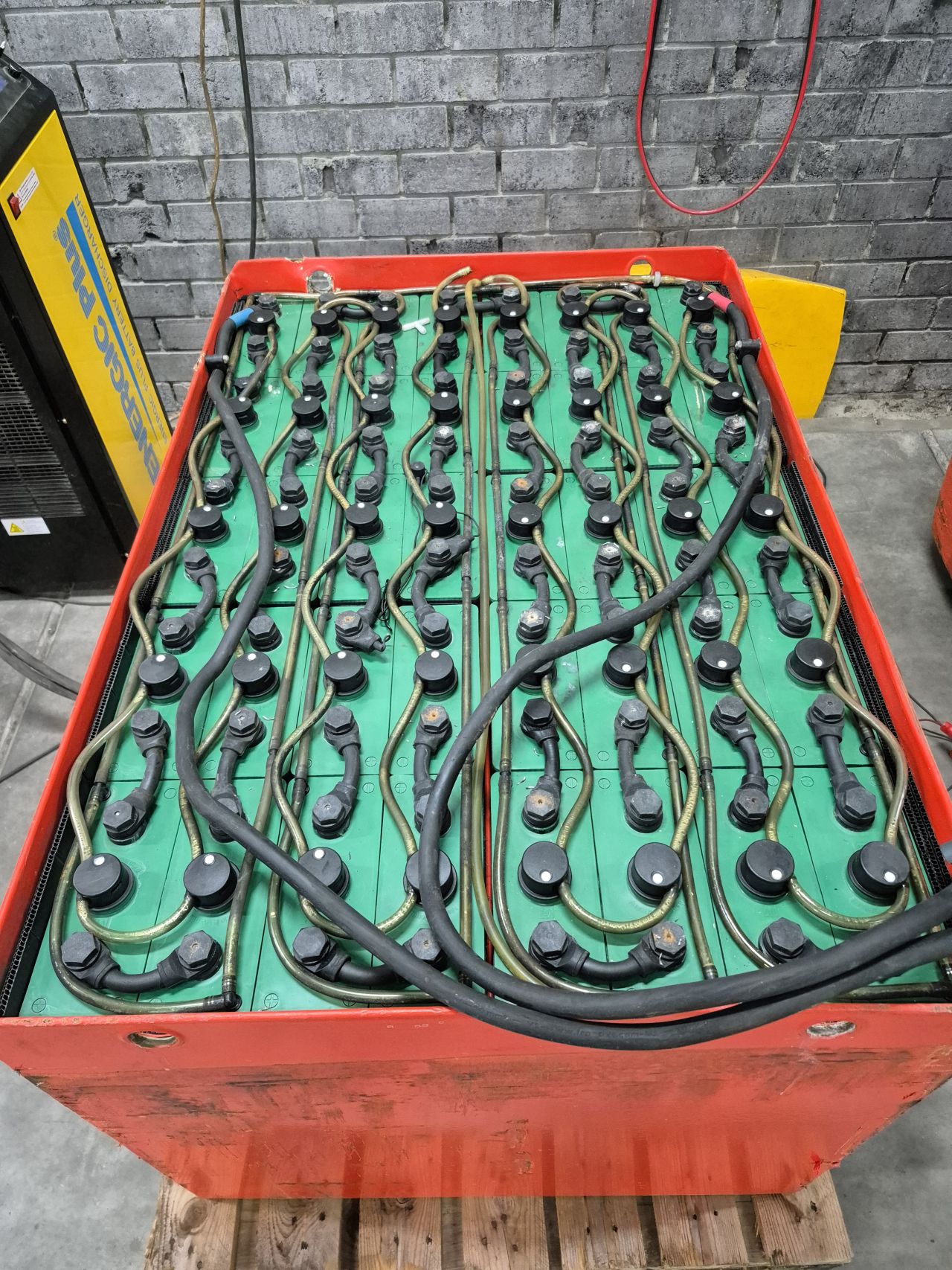 Hoppecke 40/4HPzS500 tractiebatterij bj 11-2020 getest 80%