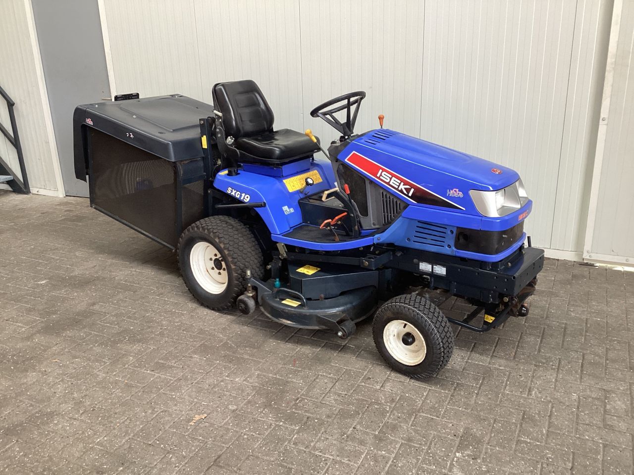Iseki SXG 19 diesel zitmaaier.