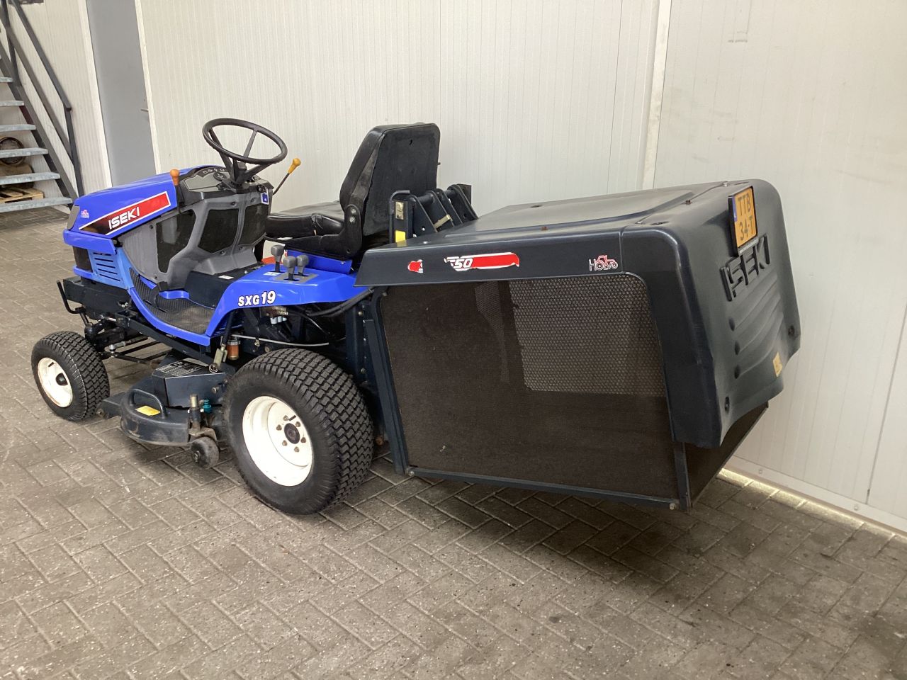 Iseki SXG 19 diesel zitmaaier.
