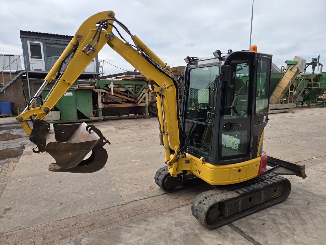 Komatsu PC26MR (2019) 2710kg minigraver