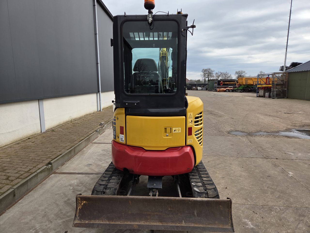 Komatsu PC26MR (2019) 2710kg minigraver