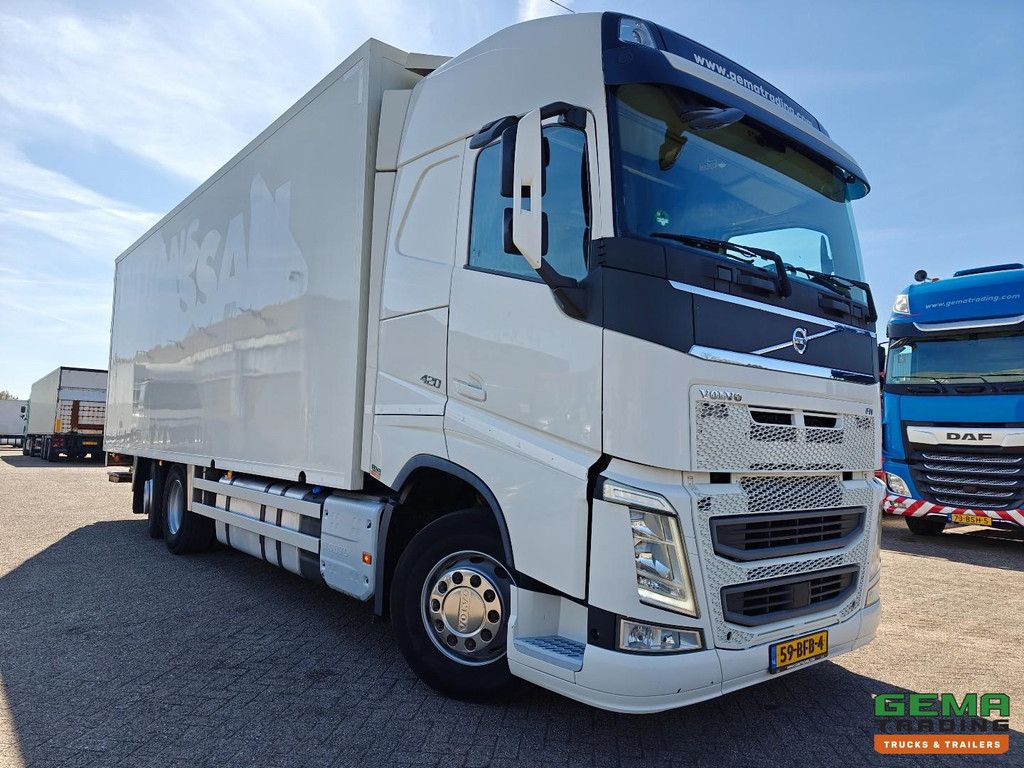 Volvo FH420 6x2/4 Globetrotter Euro6B - IParkCool - HertoghsBak 8,3 Meter + HH Floor - DHollandia 2000KG - TOP!