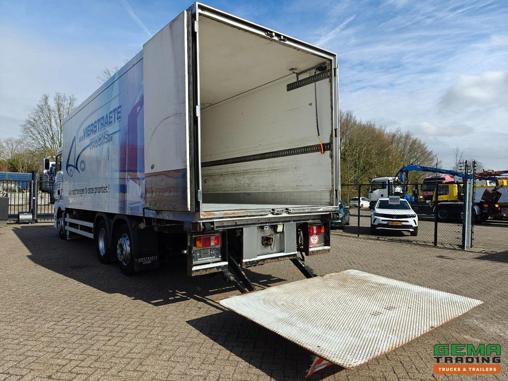 MAN TGA 26.310 6x2 Schlafkabine Euro3 - 8 m Kühl-/Gefrierbox + Ladebordwand 1500 kg - Vollklimaanlage