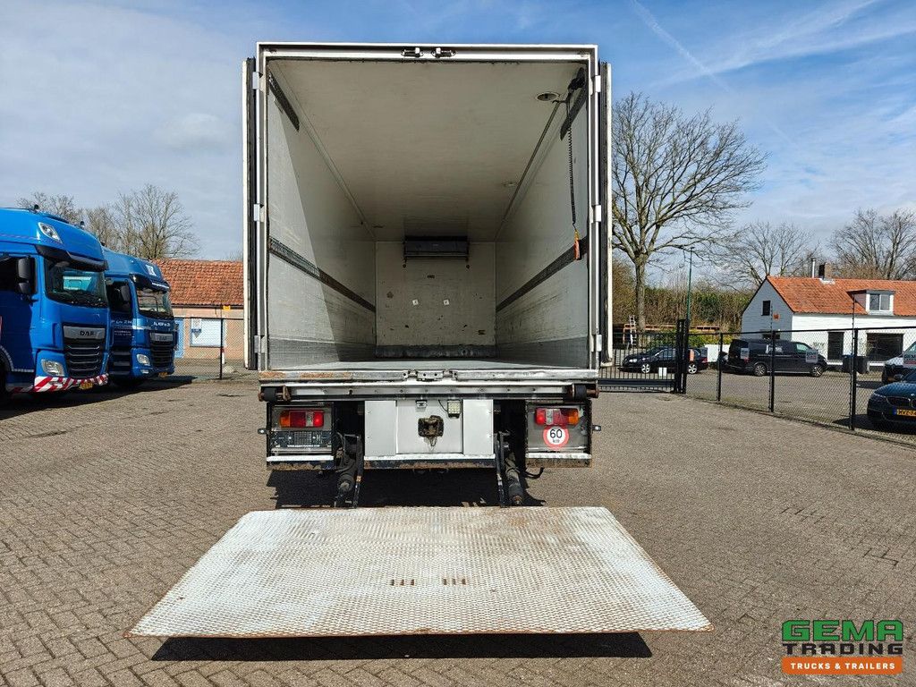 MAN TGA 26.310 6x2 Schlafkabine Euro3 - 8 m Kühl-/Gefrierbox + Ladebordwand 1500 kg - Vollklimaanlage