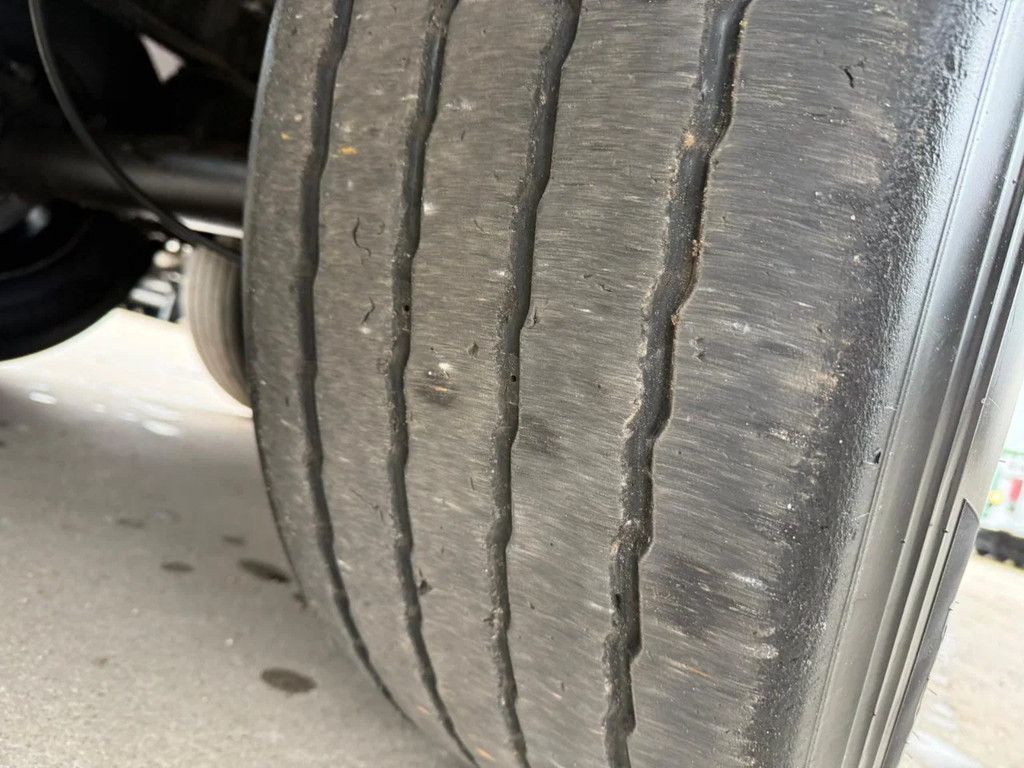 Kraker CF-200 K-Force 92m3 10MM Cargo floor Alcoa Afstandsbediening