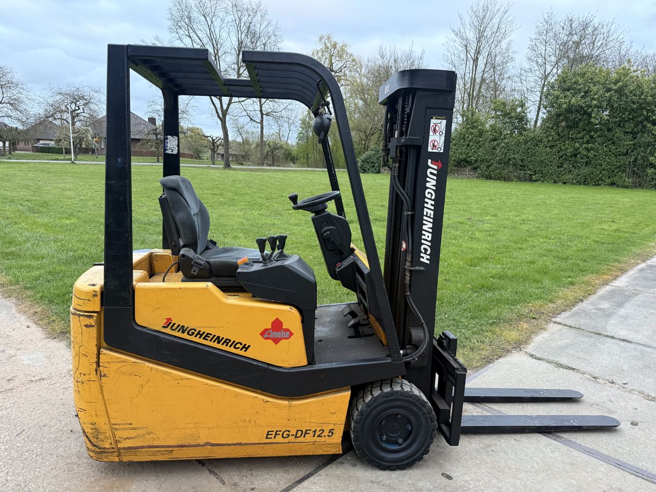 Jungheinrich 1250kg elektrisch 3-delig 4.2m freelift Sideshift