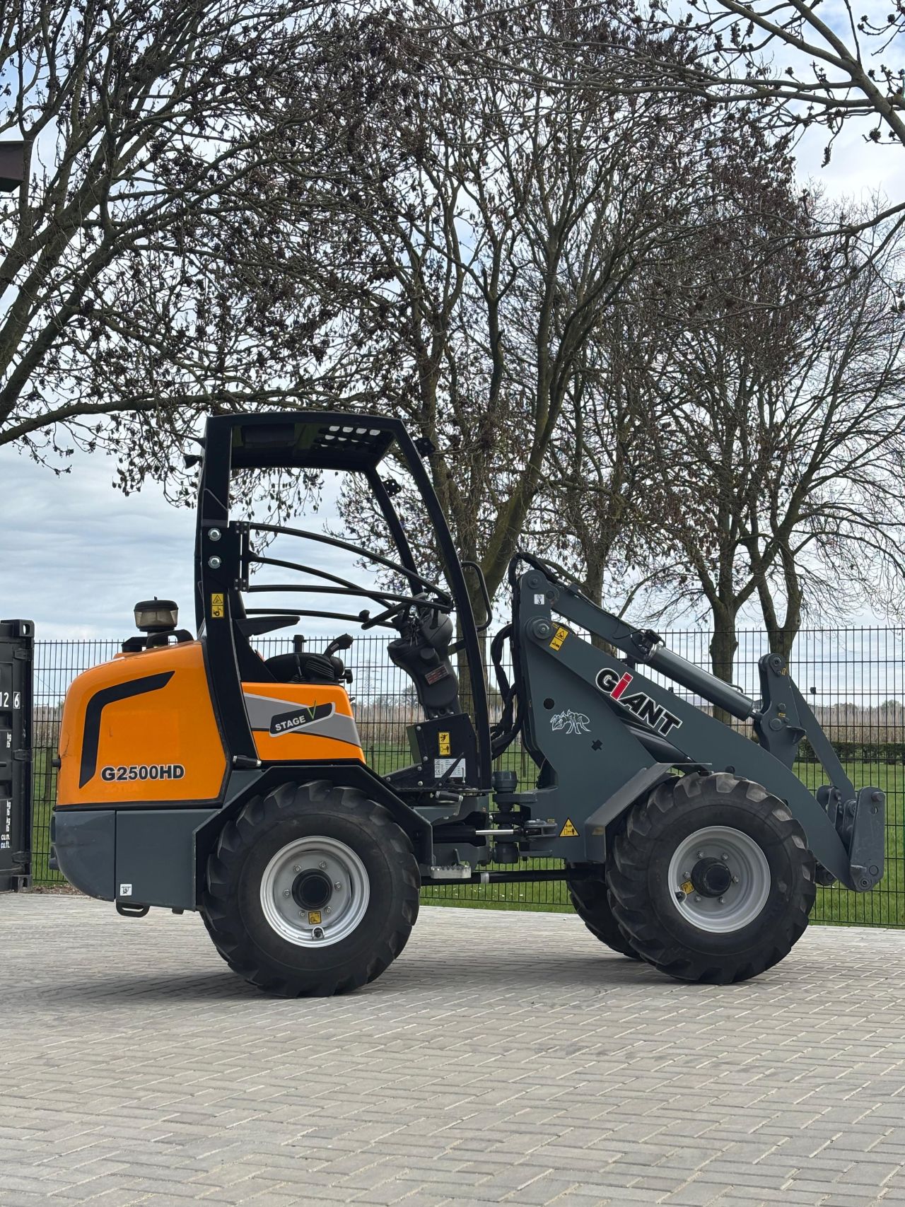 Giant g2500 HD ( 180uur )