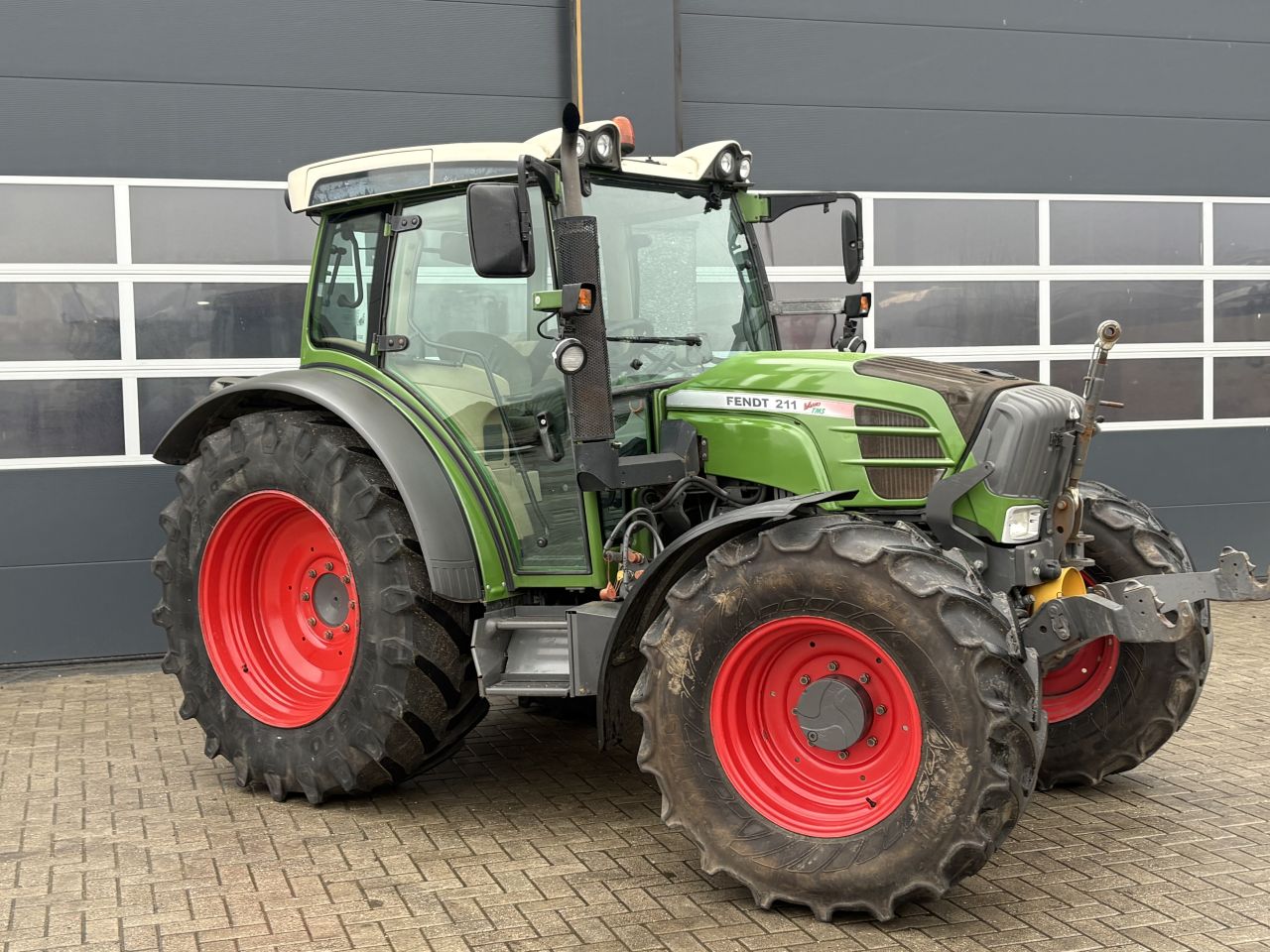 Fendt 211 Vario tms