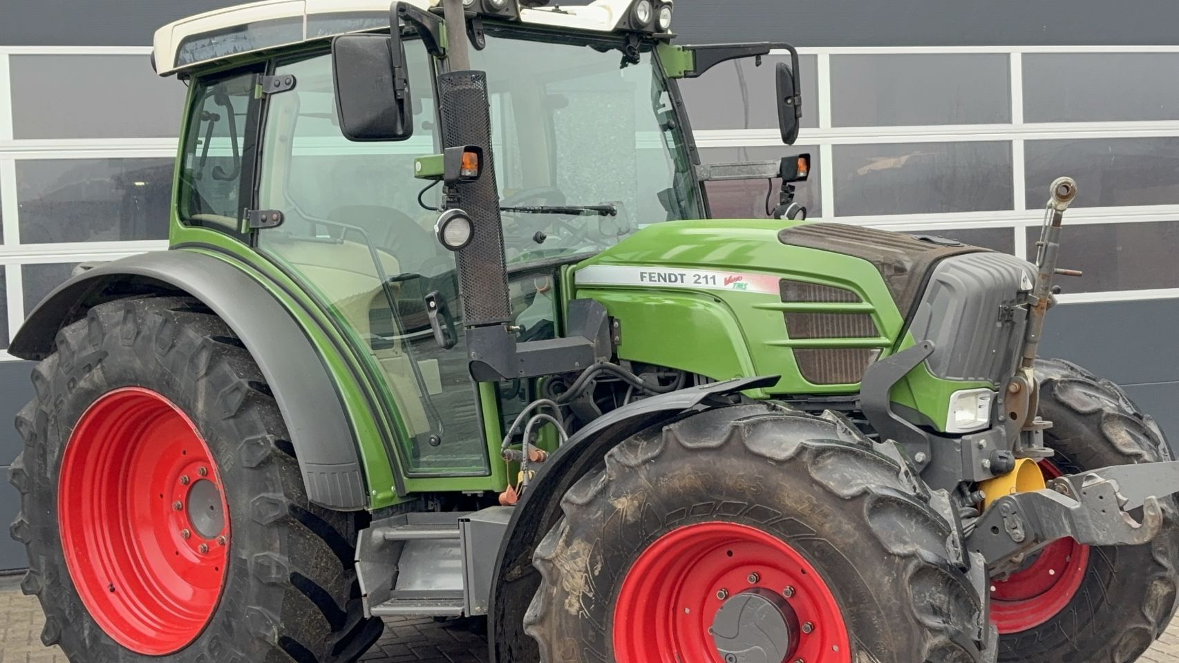 Fendt 211 Vario tms