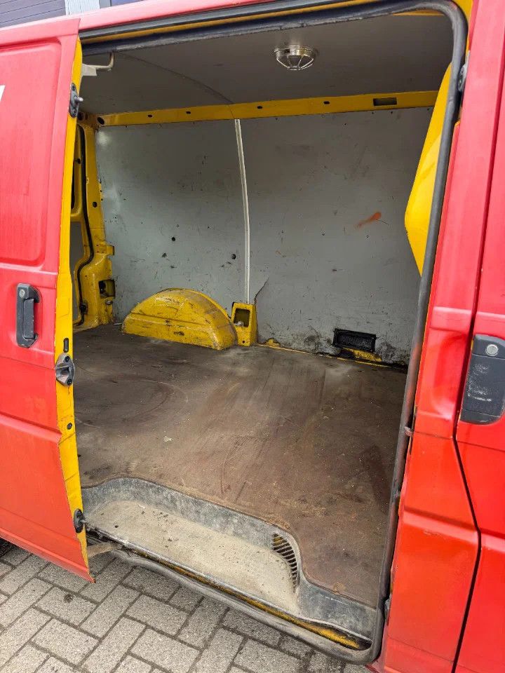 Volkswagen Transporter **TD-2500TDI**