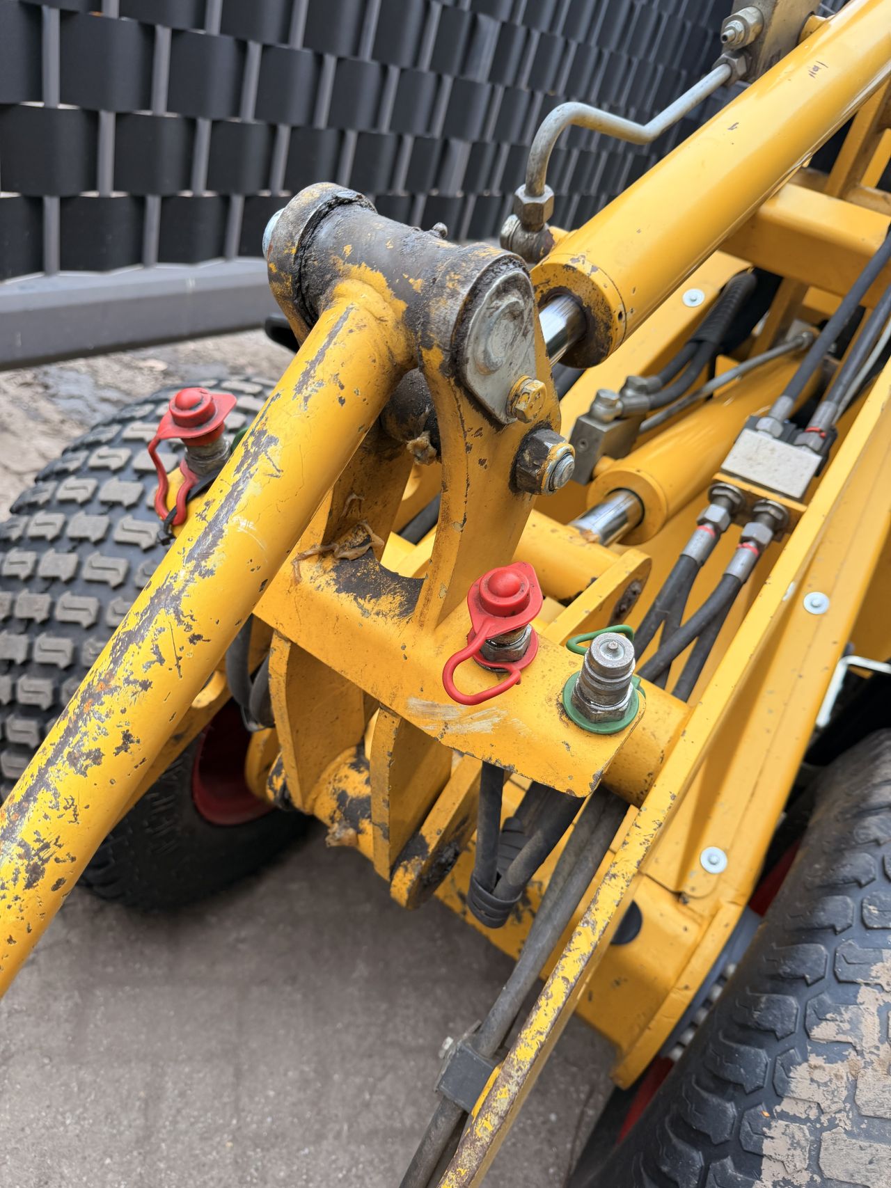 Knikmops 130 shovel schaffer avant giant weidemann