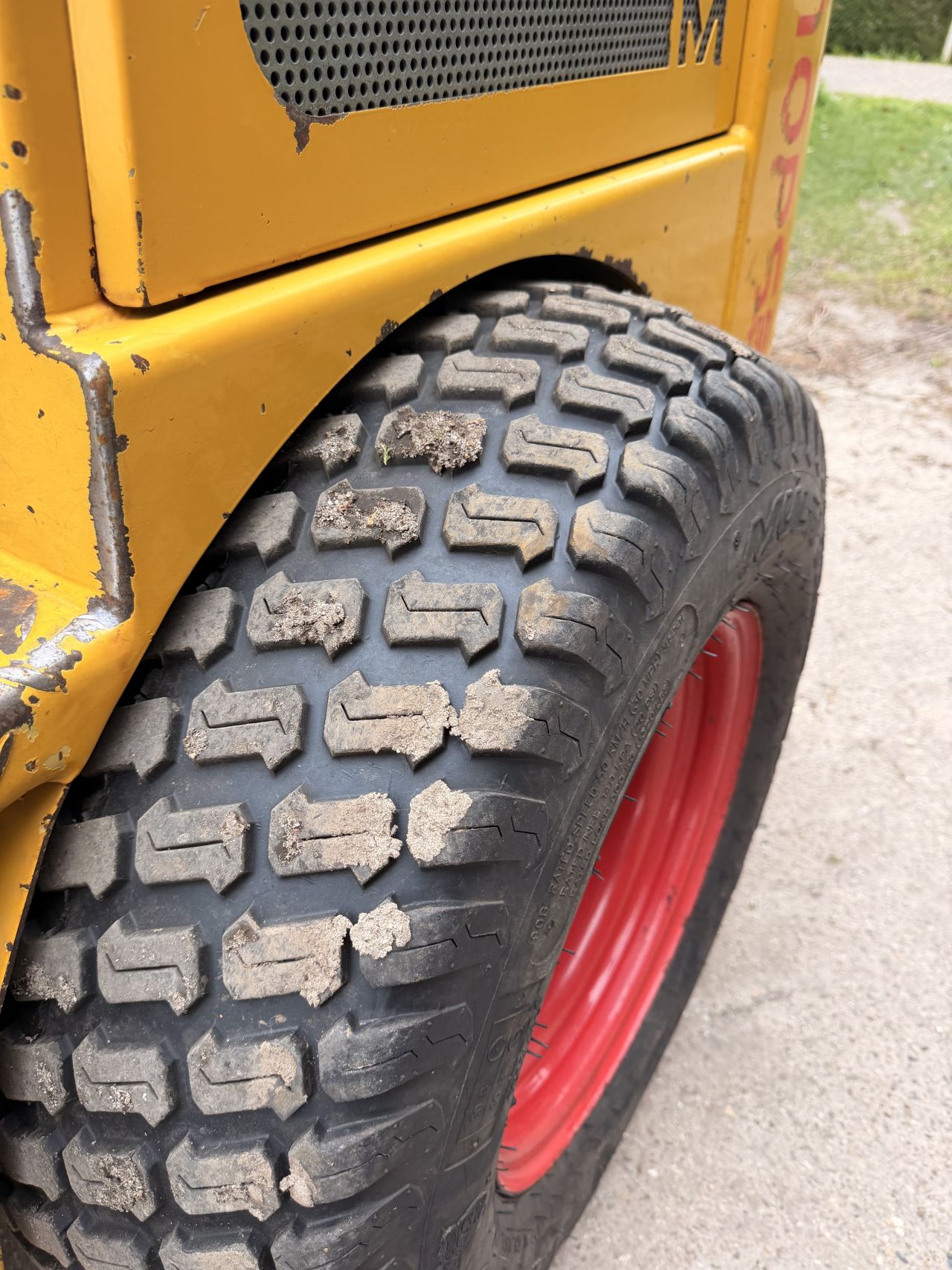 Knikmops 130 shovel schaffer avant giant weidemann