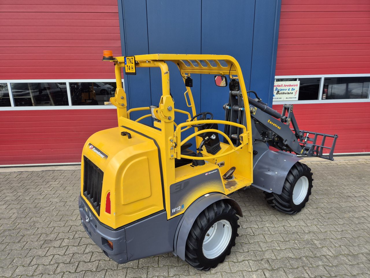 EUROTRAC W12 SHOVEL 4 CILINDER KUBOTA BOUWJAAR 2021 KENTEKEN