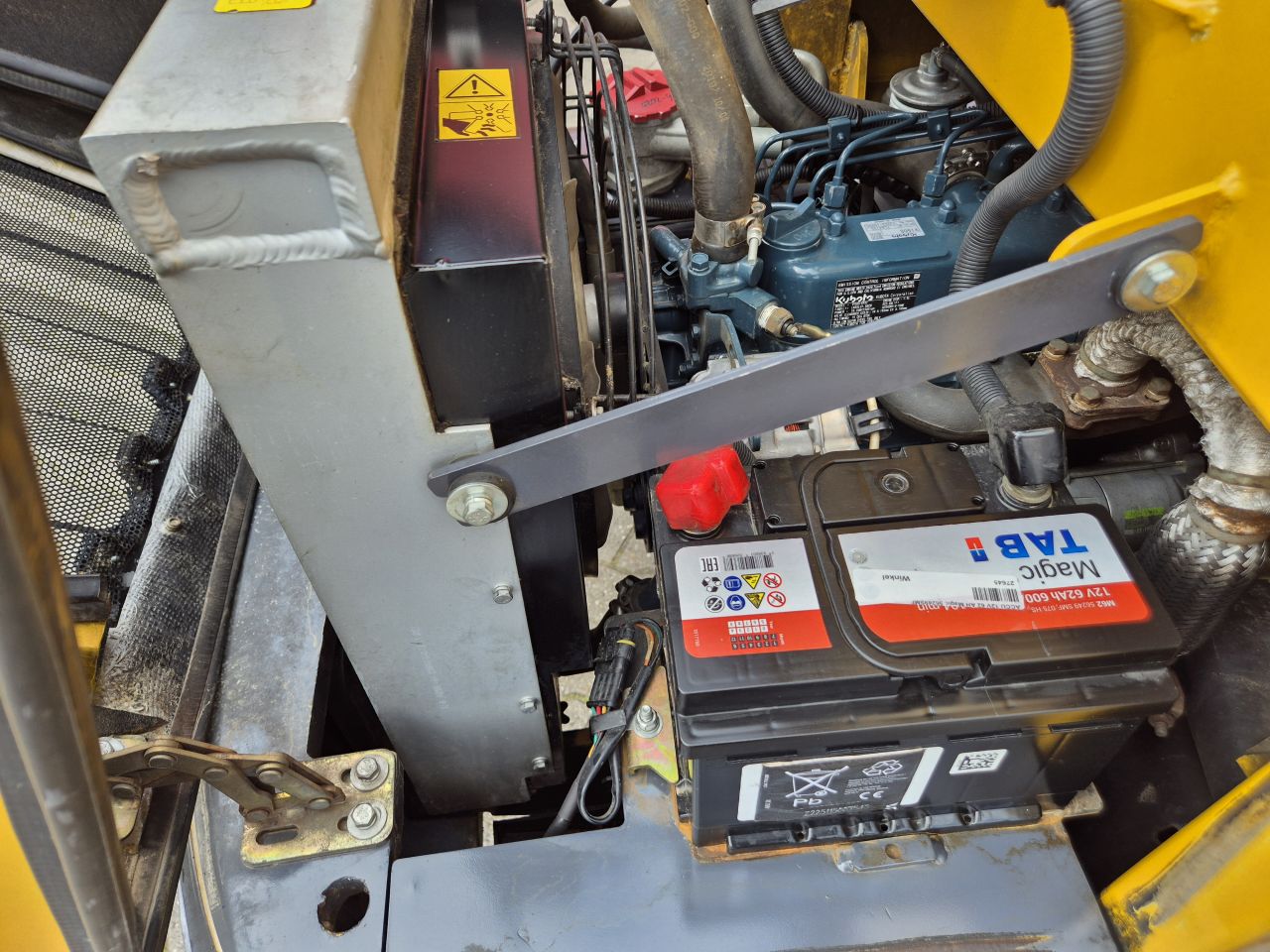 EUROTRAC W12 SHOVEL 4 CILINDER KUBOTA BOUWJAAR 2021 KENTEKEN