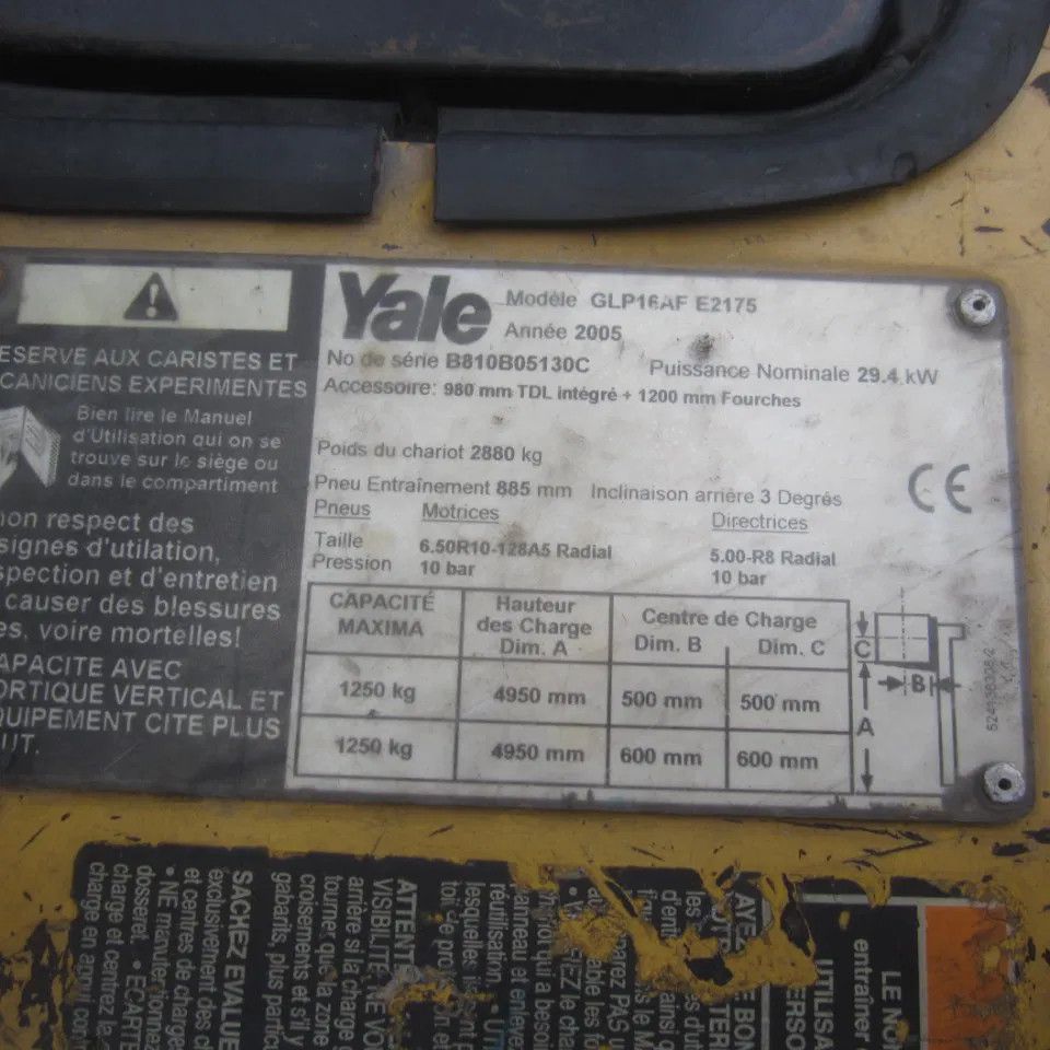 Yale GLP16, LPG-gas, triplex, side shift, container mast.
