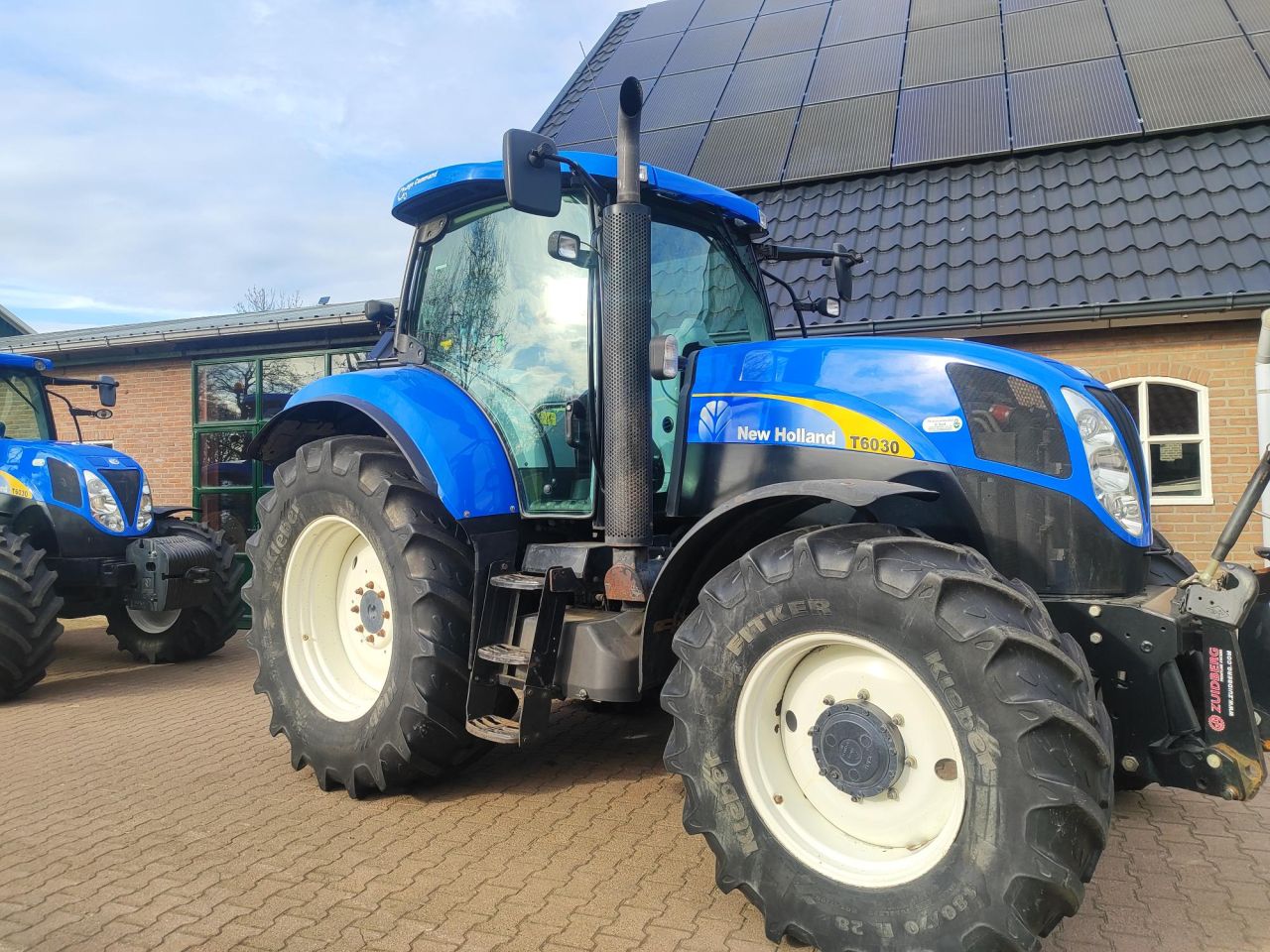 New Holland T 6030 Range Command