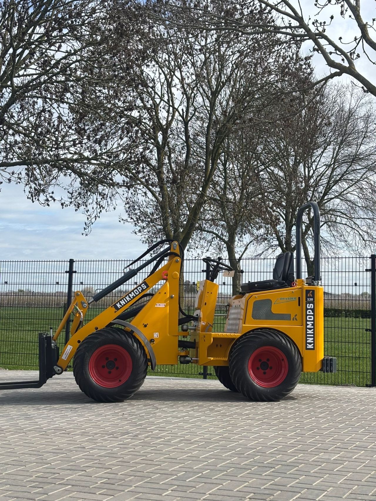 Knikmops 120/130 80 uur !