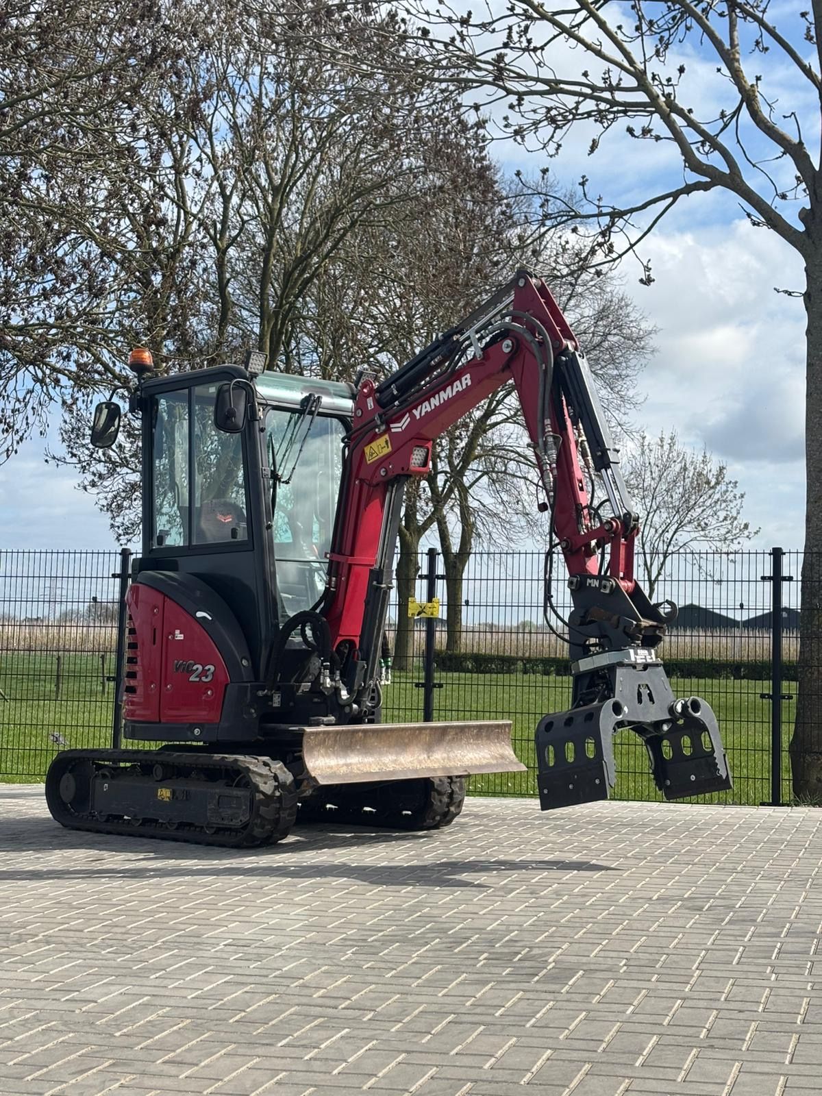 Yanmar VIO23-6 minigraver ( 390 uur )